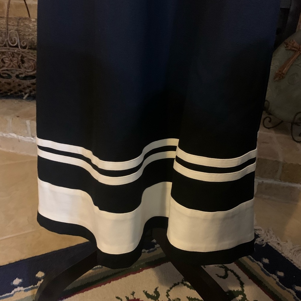 Black and white sleeveless dress